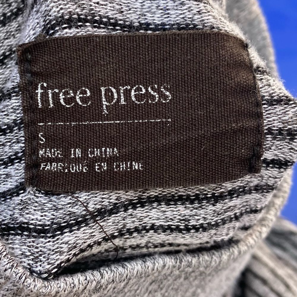 Free Press Mock‎ Turtleneck Sweater - Picture 6 of 8